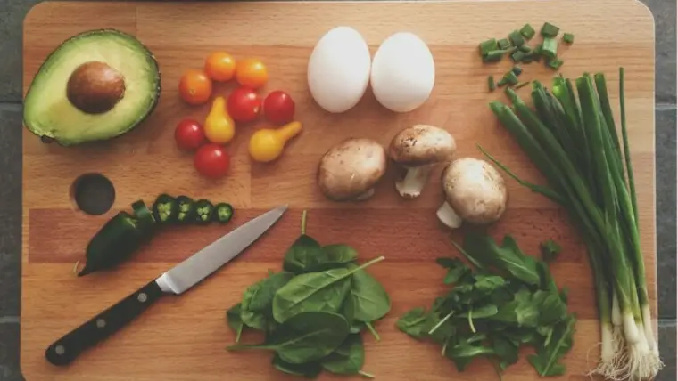 Baked Eggs & Zoodle Bundles