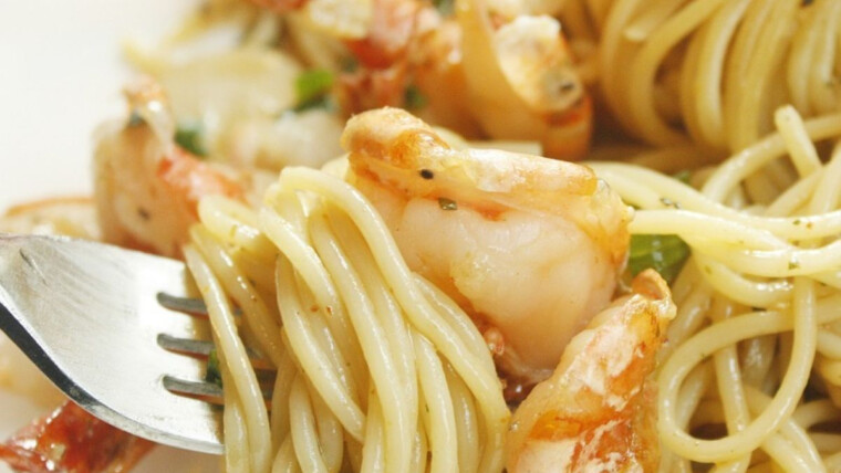 Creamy Peanut-Lime Chicken Noodles Recipe