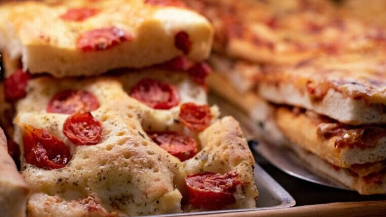 Garlic Bread Pizza