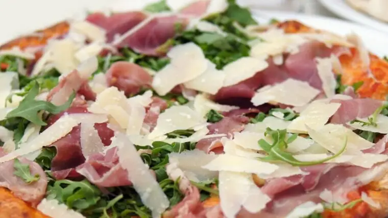 Prosciutto and Arugula Pizza