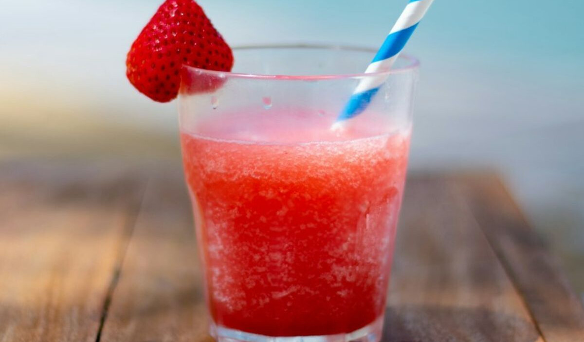 Strawberry Daiquiri Rum Cocktail Recipe